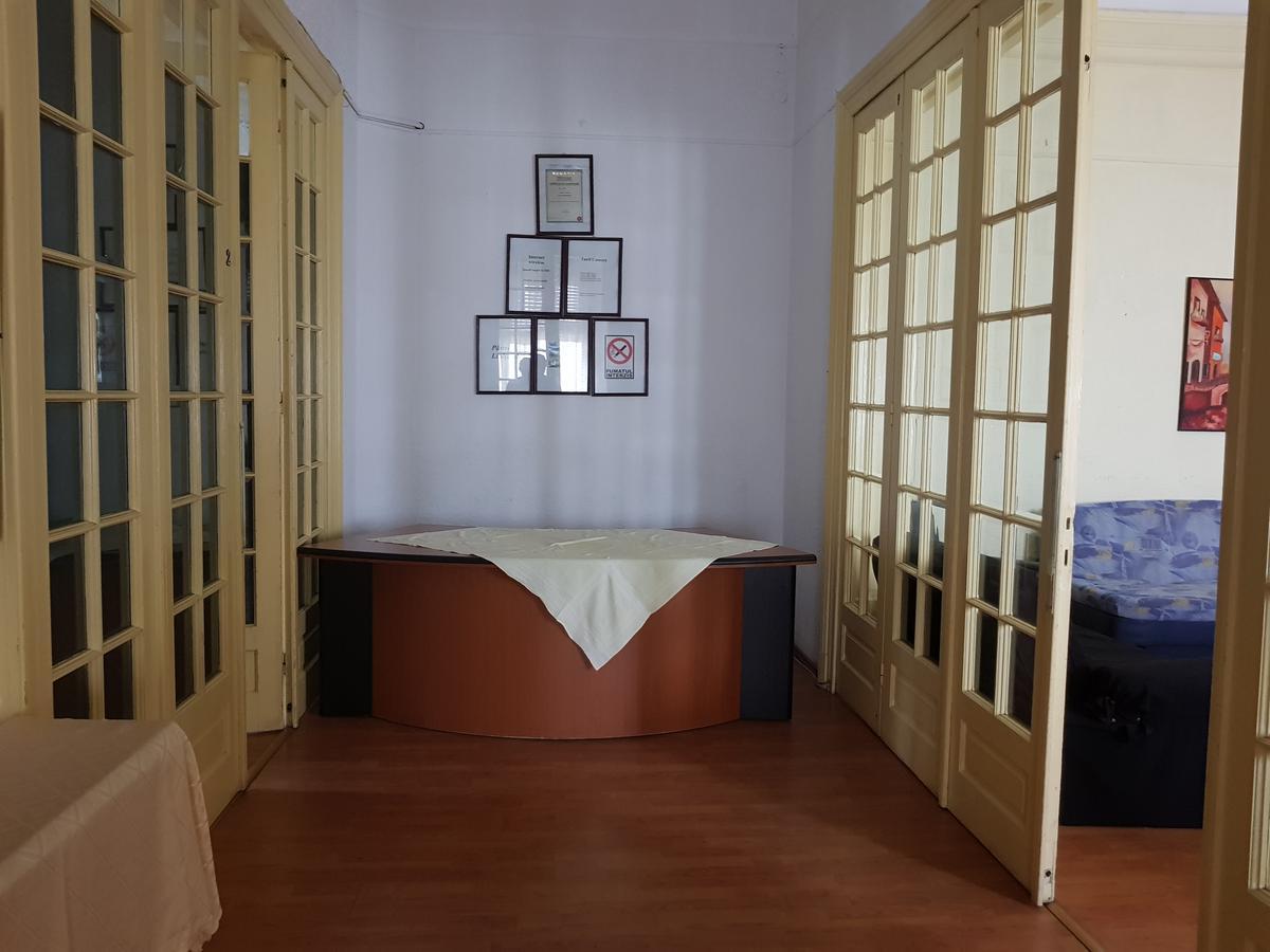 크라이오바 Casa Boiereasca 호스텔 외부 사진
