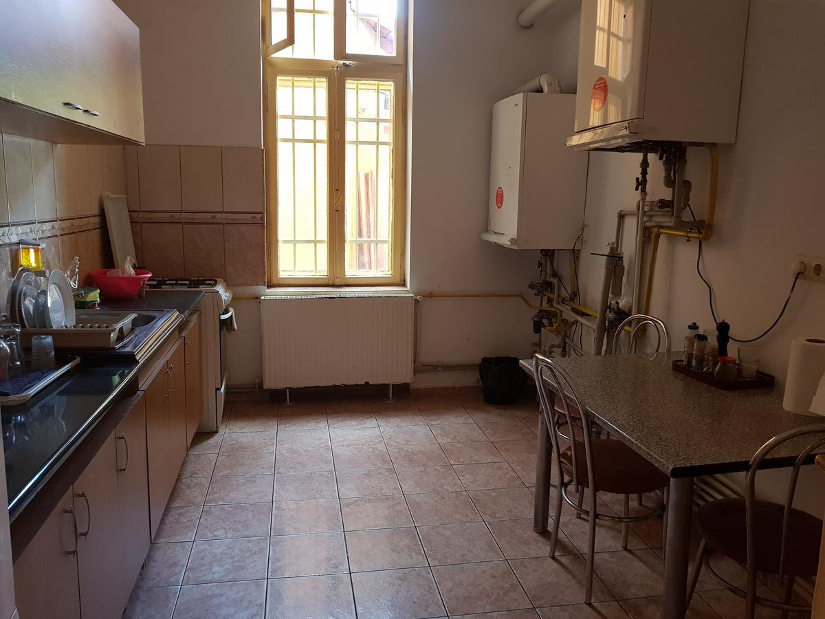 크라이오바 Casa Boiereasca 호스텔 외부 사진