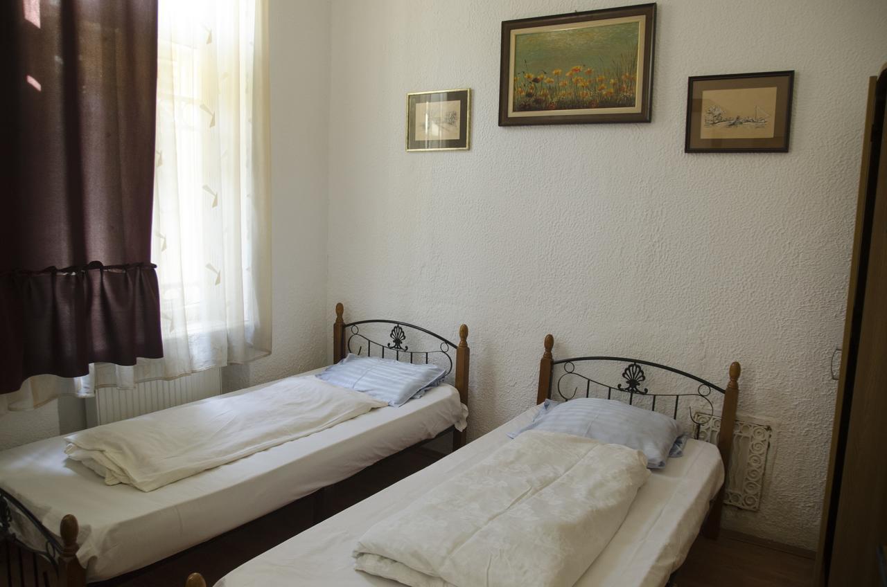 크라이오바 Casa Boiereasca 호스텔 외부 사진